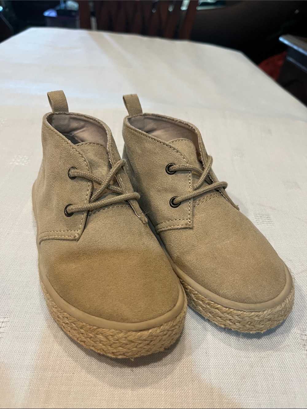 Old Navy Tan Shoes size 9 Kids